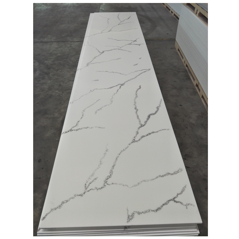 Surface solide en marbre artificiel Calacatta